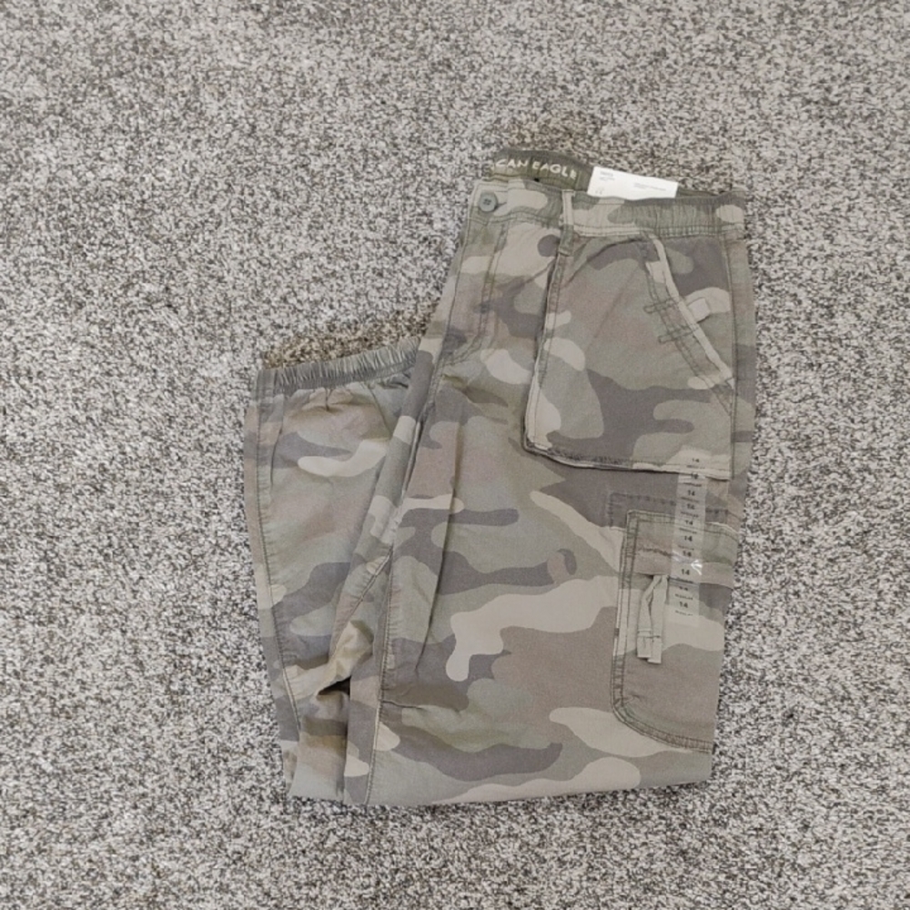 American Eagle Outfitters Camo Baggy Joggers